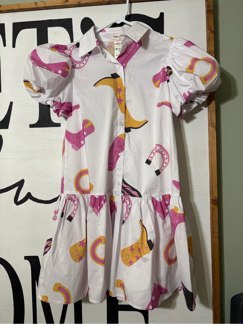 Main Strip White and Pink Button-Up Shirt
